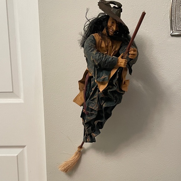 Papier-mâché Witch Halloween Decorations Paper Mache Witch FALL - Picture 1 of 17